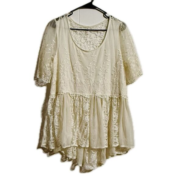 Free people women’s size large flutter sleeve tunic/blouse, cream color - Picture 1 of 4